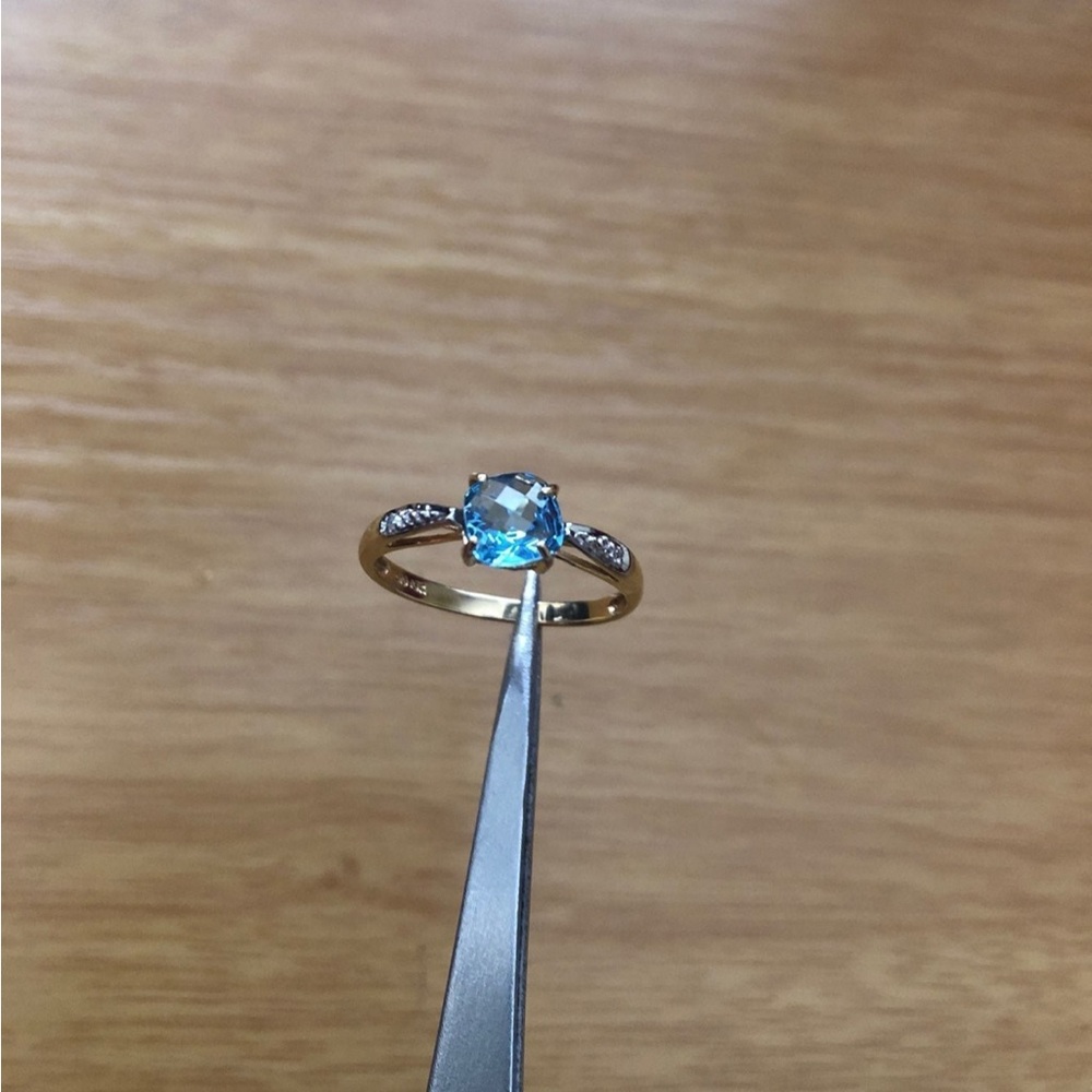 Vintage Clyde Duneier Blue Topaz 10k Gold ring with little diamonds Sz 7